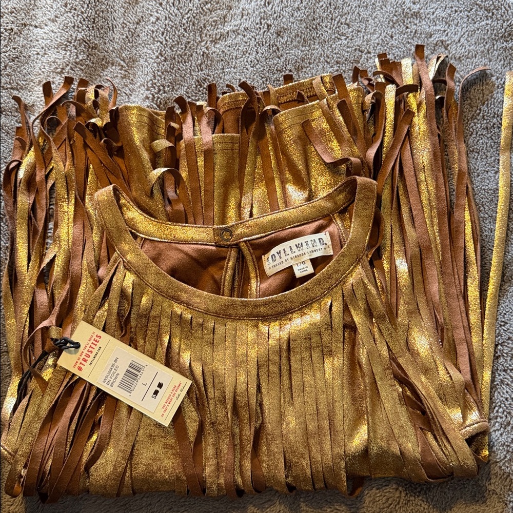 Miranda Lambert Western Large Metallic Gold Fringe Tank Top - Picture 4 of 6